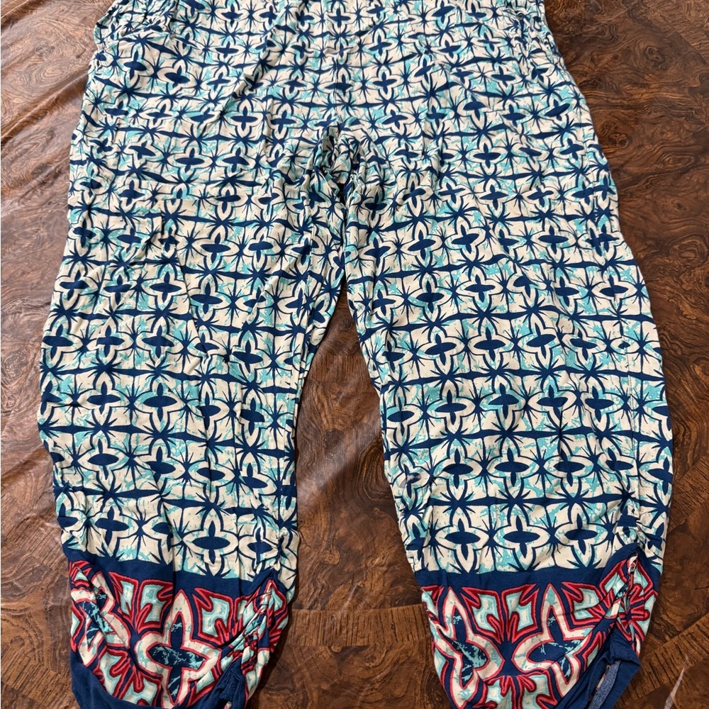 American Rag Blue and White Floral Pants